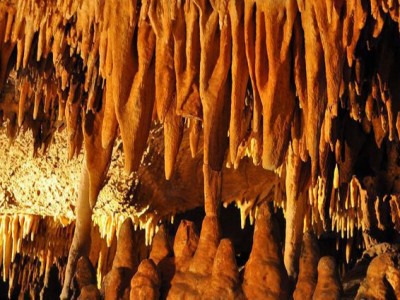 Da li znate šta su stalaktiti i stalagmiti?