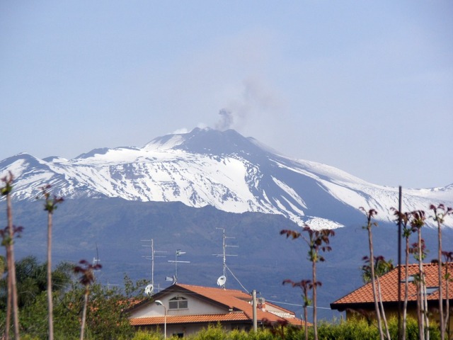 Etna, dobroćudni džin koji motri na Siciliju