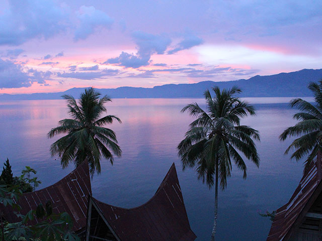 Samosir - Ostrvo Mrtvih u prelepoj prirodi Sumatre