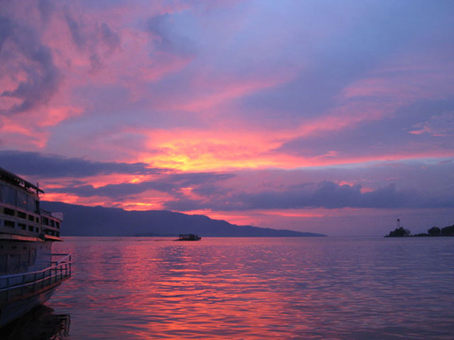 Samosir - Ostrvo Mrtvih u prelepoj prirodi Sumatre