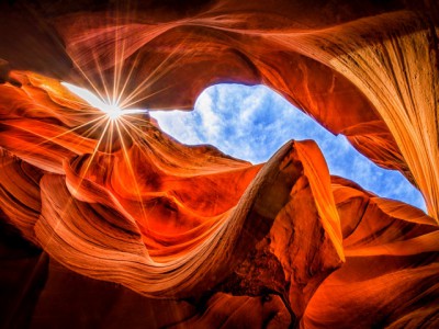 Kanjon Antilope, nestvarne igre svetlosti u kamenu