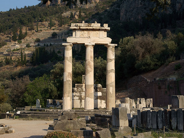 Delfi, centar drevnog sveta