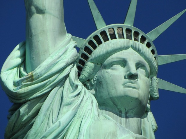 Kip slobode i ostrvo Elis, turistički lokaliteti Njujorka i dva velika simbola američke države