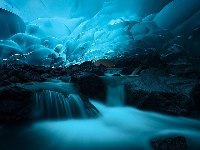 Medenhol ledena pećina, zavirite u srce lednika