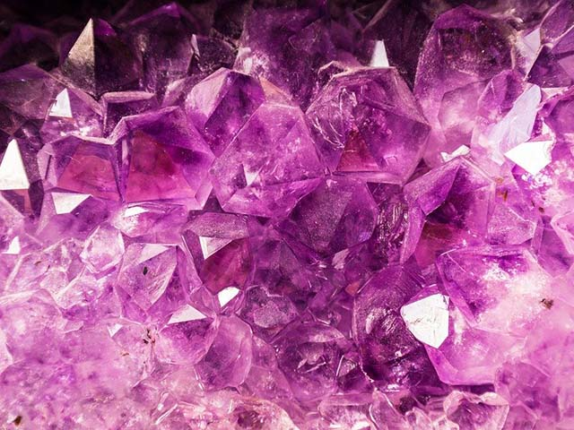 Šta mislite, da li svaki mineral može da se  koristi za izradu nakita?