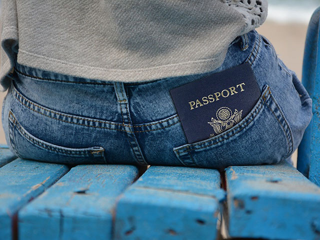 Znate li šta je potrebno da bez pasoša obiđete ceo svet?