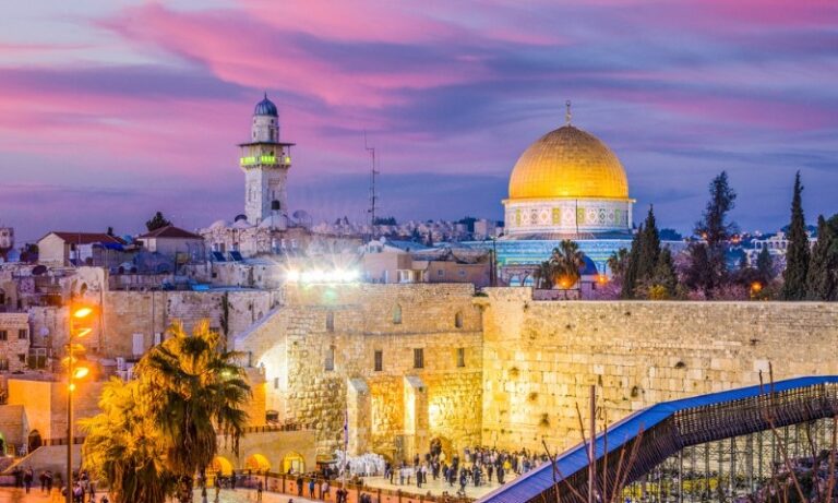 Zid plača i Zlatna kupola u Jeruzalemu, simboli vjere i povijesti
